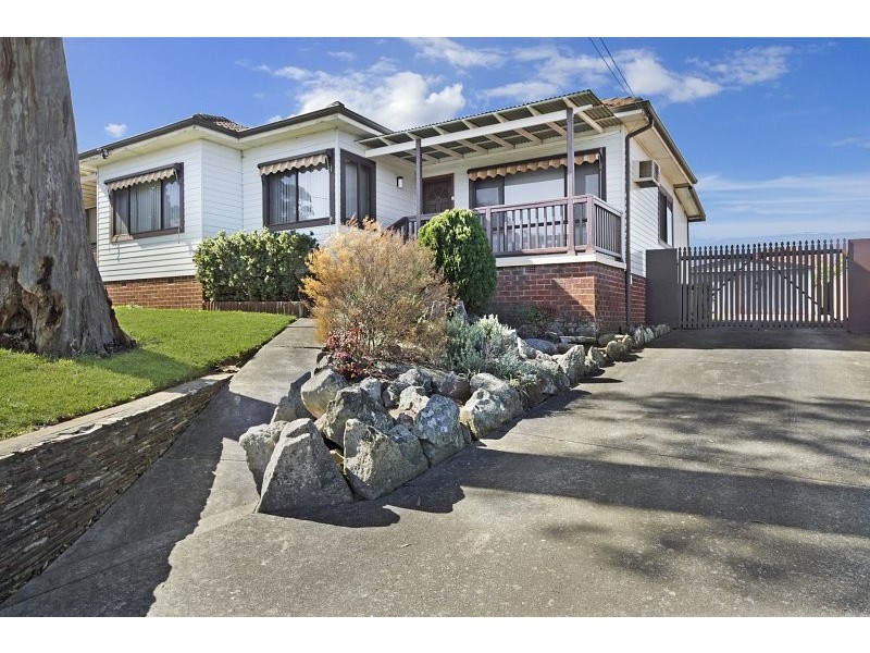 14 Warrumbungle St, Fairfield West NSW 2165