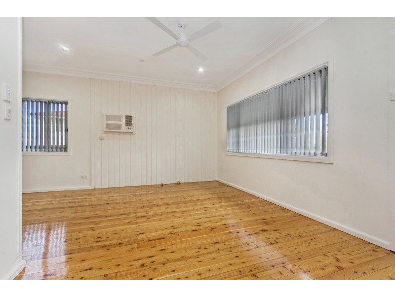 6 Illoca Place, Toongabbie NSW 2146