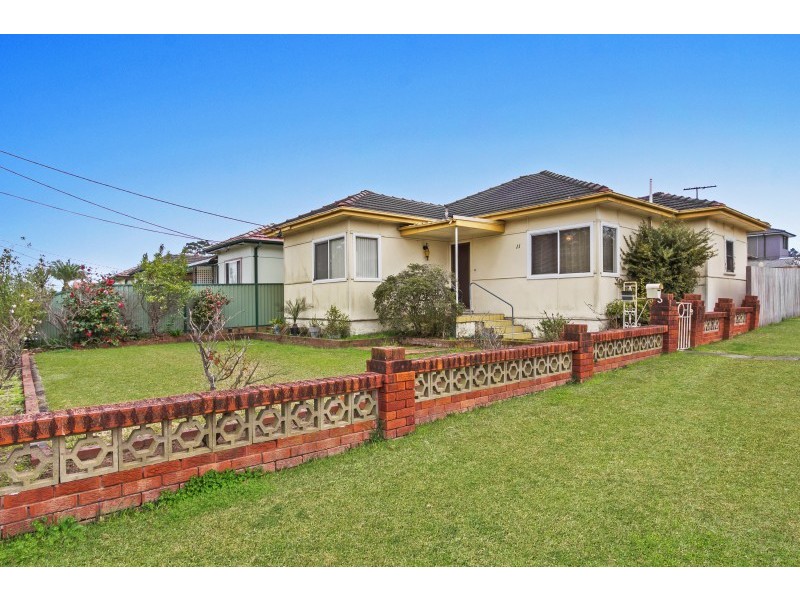 11 Hunt Street, Guildford West NSW 2161