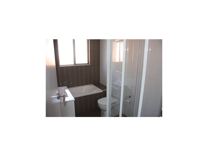 220 Darling Street, Greystanes NSW 2145