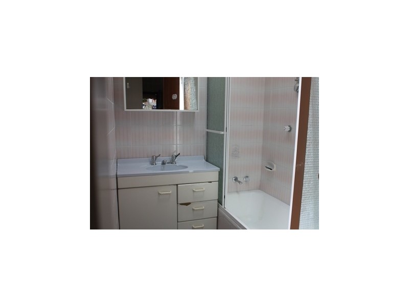 64 Hanbury Street, Greystanes NSW 2145