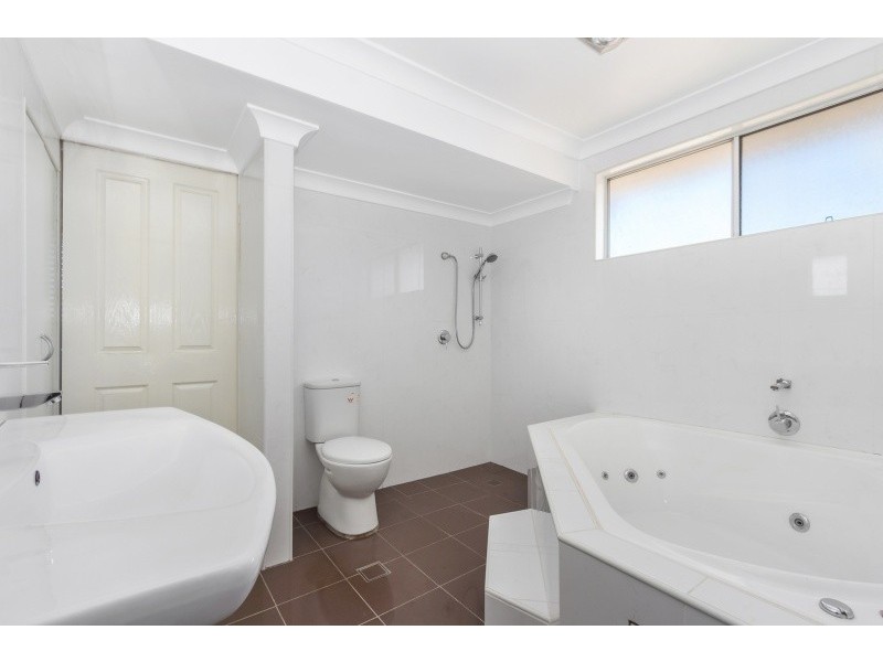 6 Barwon Street, Greystanes NSW 2145