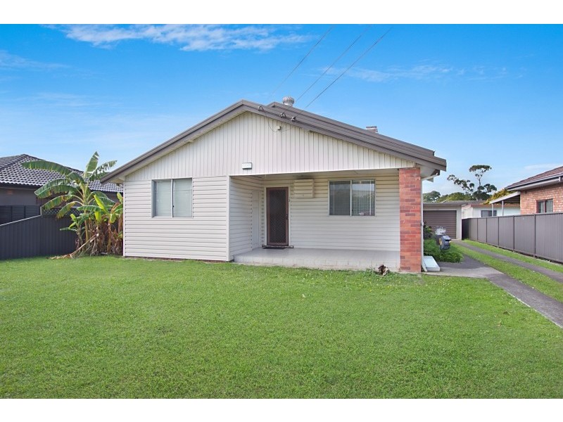 13 Oramzi Rd, Girraween NSW 2145