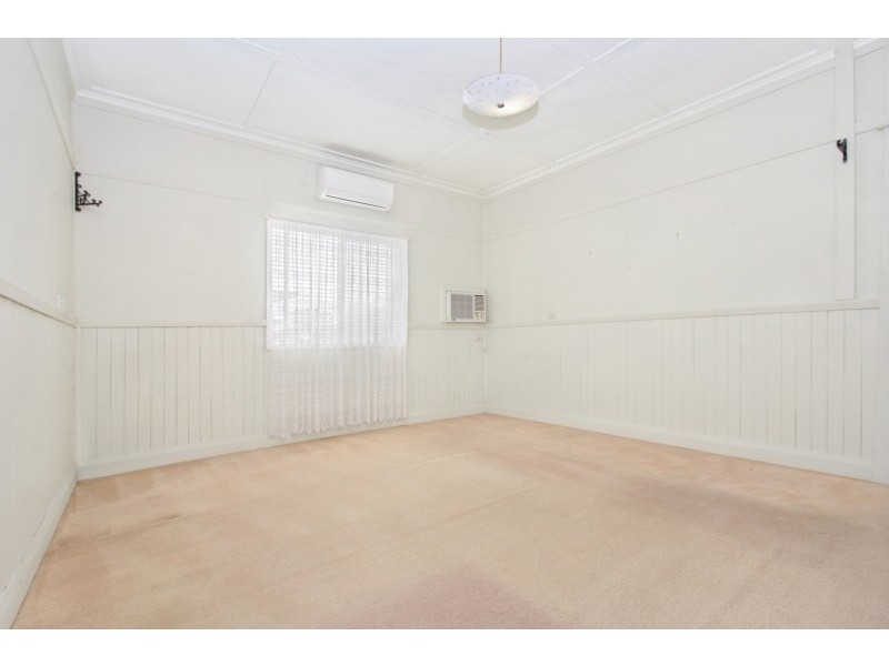 13 Oramzi Rd, Girraween NSW 2145