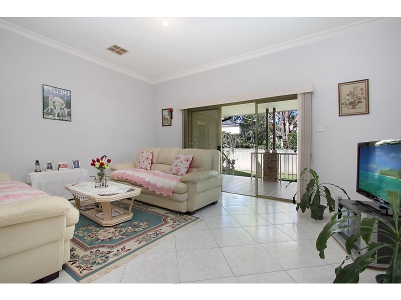 18 Whalans Rd, Greystanes NSW 2145