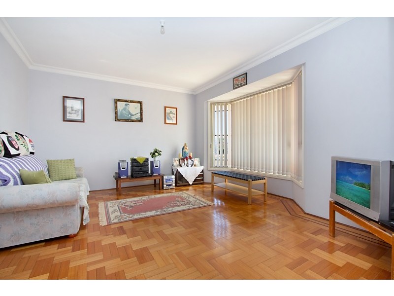 18 Whalans Rd, Greystanes NSW 2145