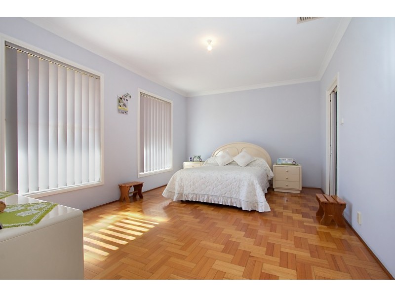 18 Whalans Rd, Greystanes NSW 2145