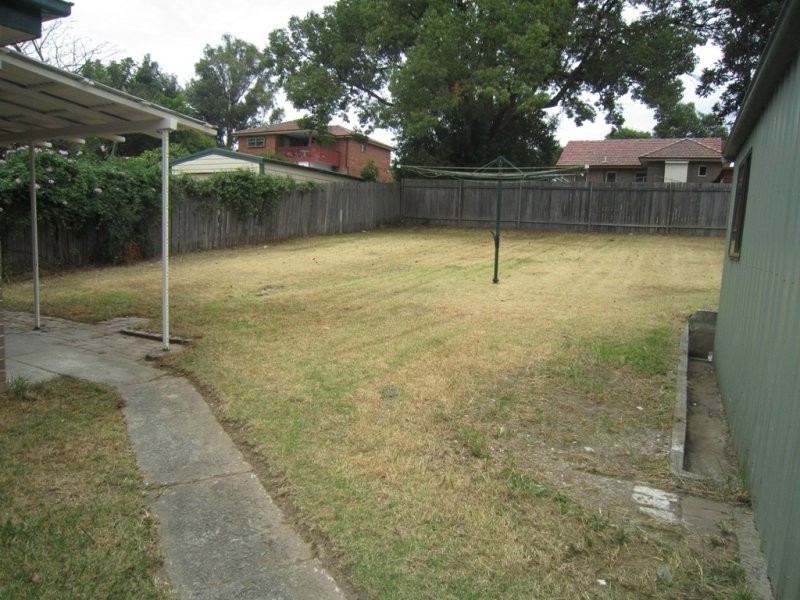 28 Toohey Avenue, Westmead NSW 2145