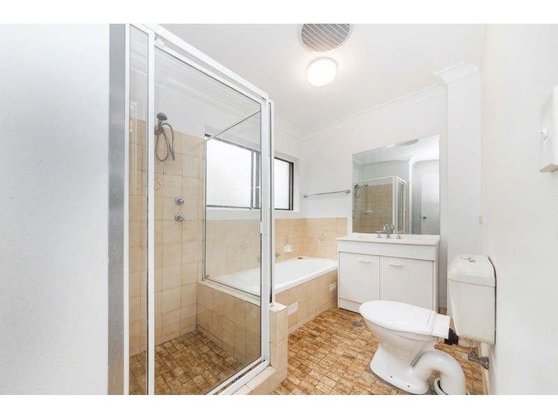 9/211 Hawkesbury Road, Westmead NSW 2145