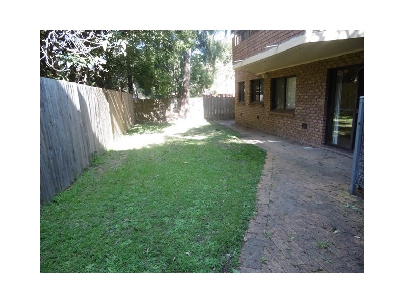 9/211 Hawkesbury Road, Westmead NSW 2145