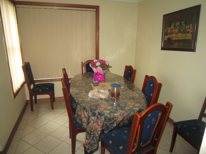 12 Orleans Crescent, Toongabbie NSW 2146