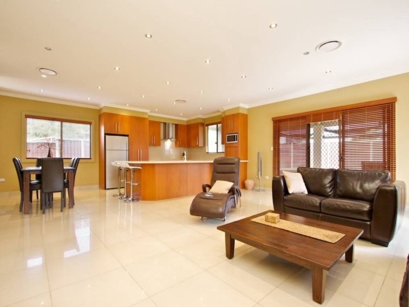 7 Flamingo Place, Pendle Hill NSW 2145