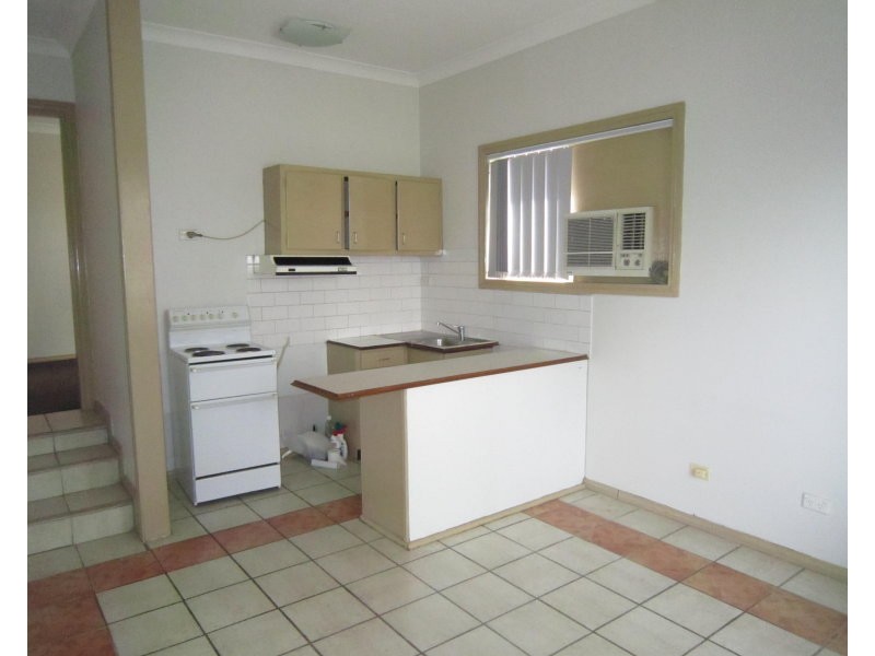 2/2 Napier Street, Mays Hill NSW 2145