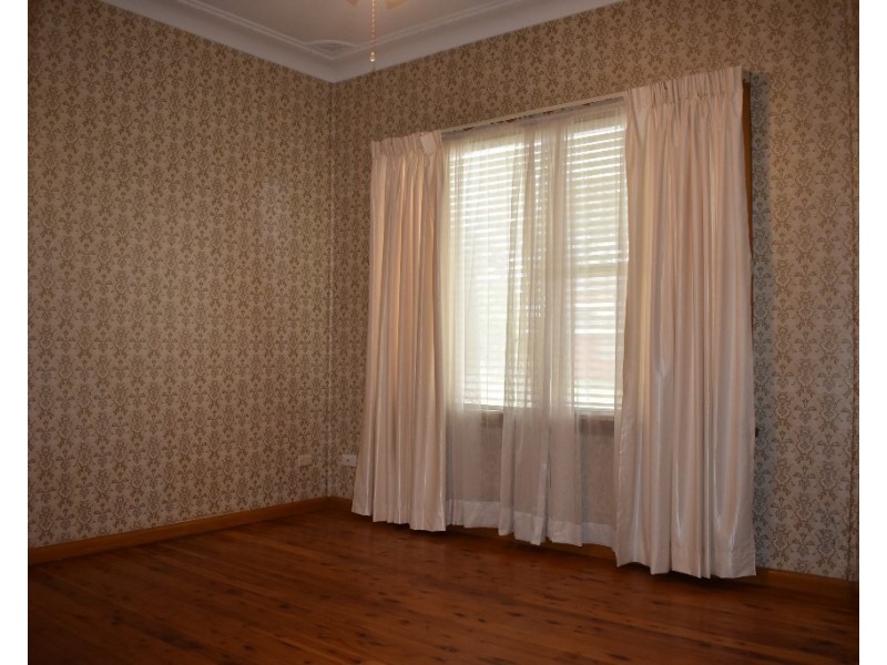 10 Greenleaf Street, Constitution Hill NSW 2145