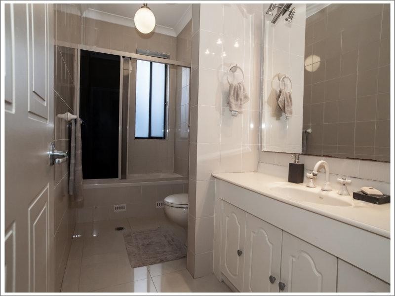 17 Veron St, Wentworthville NSW 2145