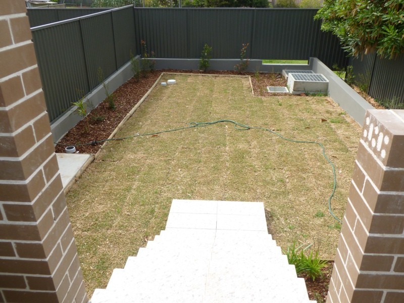 30 Hampden Rd, South Wentworthville NSW 2145