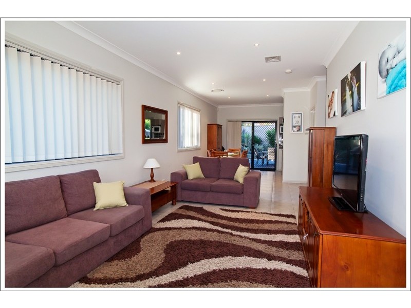 41 Girraween Rd, Girraween NSW 2145