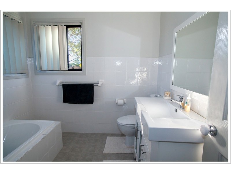 41 Girraween Rd, Girraween NSW 2145