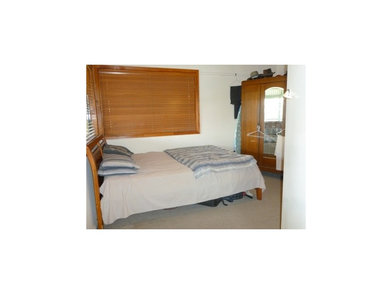 16 Scott St, Toongabbie NSW 2146