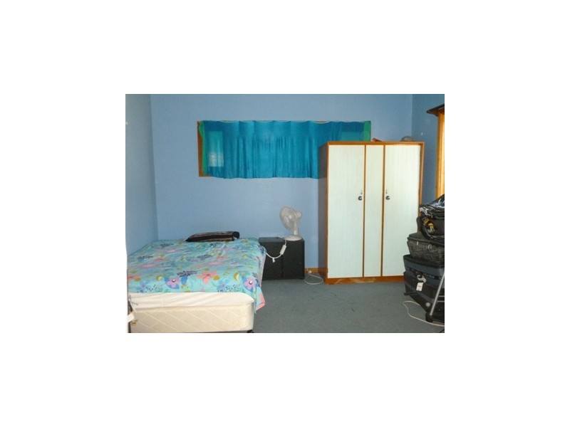 16 Scott St, Toongabbie NSW 2146