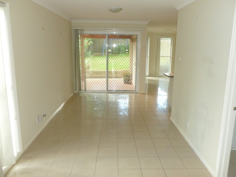 2 Fisher Crescent, Pendle Hill NSW 2145