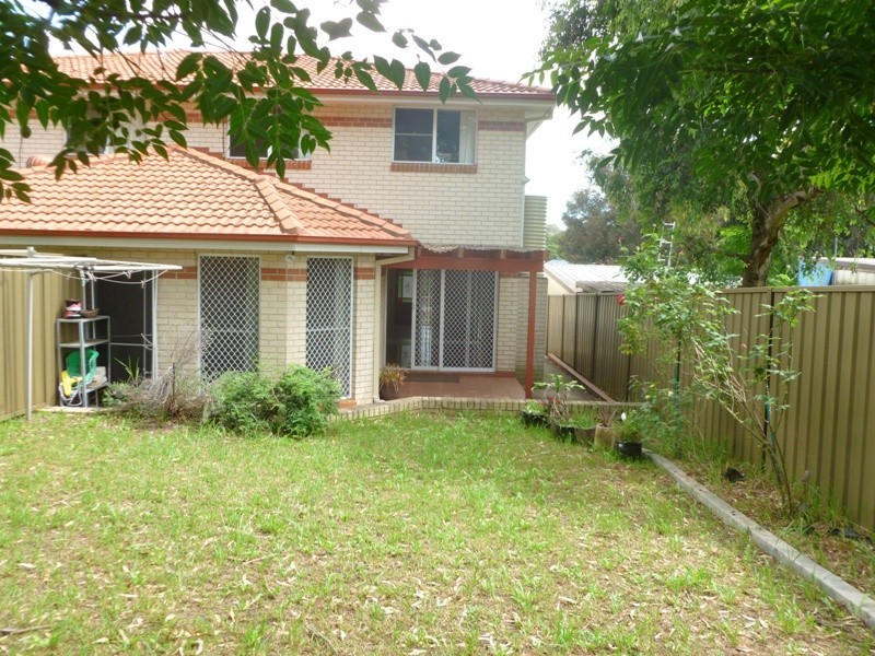 2 Fisher Crescent, Pendle Hill NSW 2145
