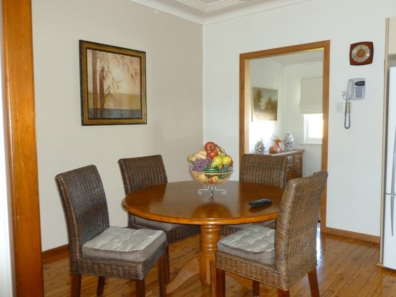 20 Arnett St, Pendle Hill NSW 2145