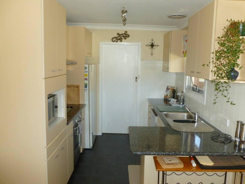 41 Sapphire St, Greystanes NSW 2145