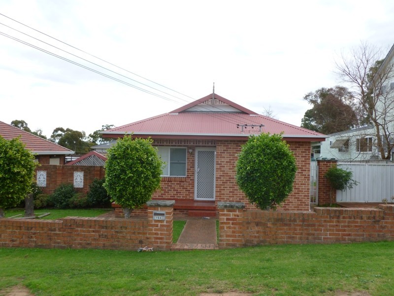 148 Girraween Rd, Girraween NSW 2145
