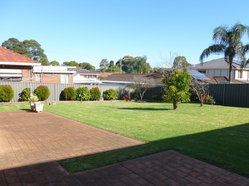 148 Girraween Rd, Girraween NSW 2145