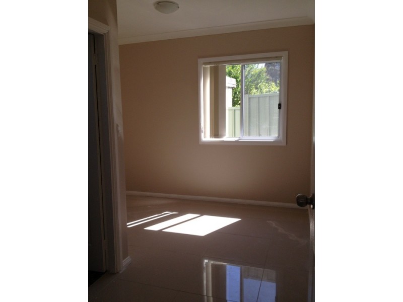 1/77 Pendle Way, Pendle Hill NSW 2145