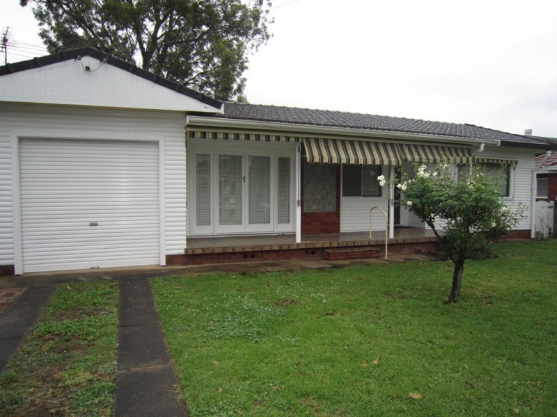 12 A Mons Road, Westmead NSW 2145