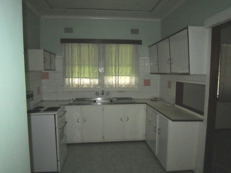 12 A Mons Road, Westmead NSW 2145