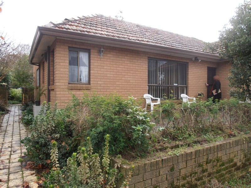 27 Hart Drive, Wentworthville NSW 2145