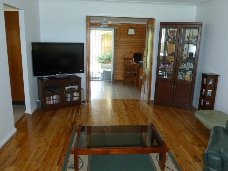 137 Darling St, Greystanes NSW 2145