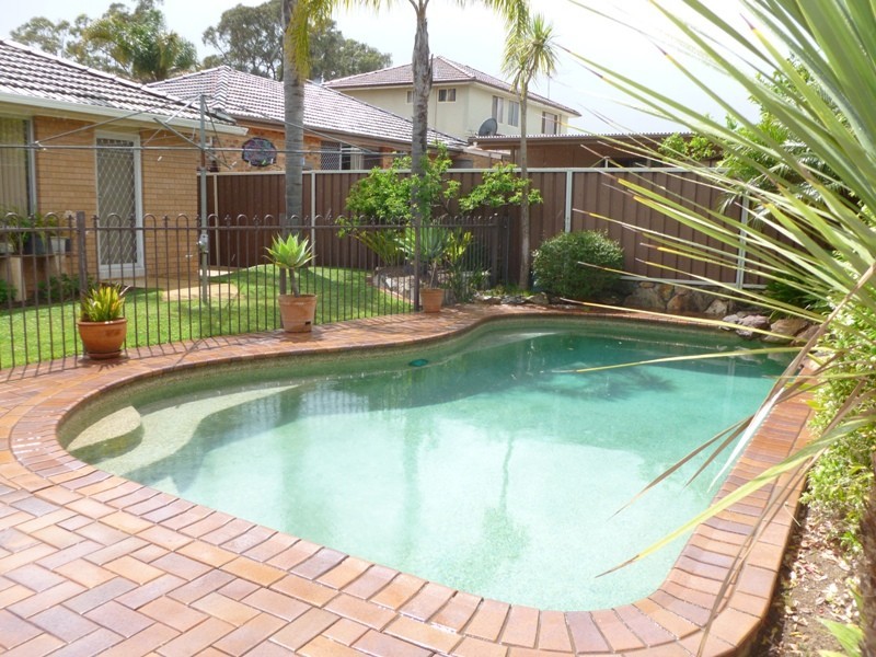 137 Darling St, Greystanes NSW 2145