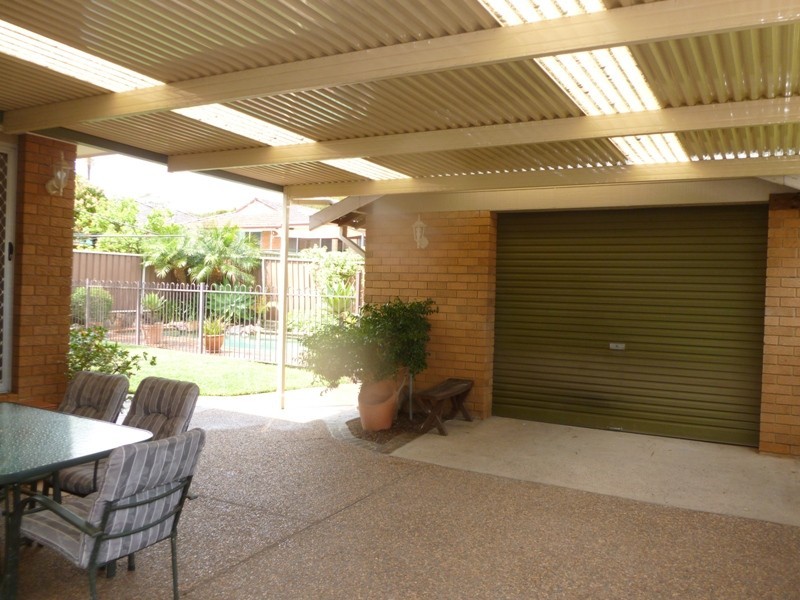 137 Darling St, Greystanes NSW 2145