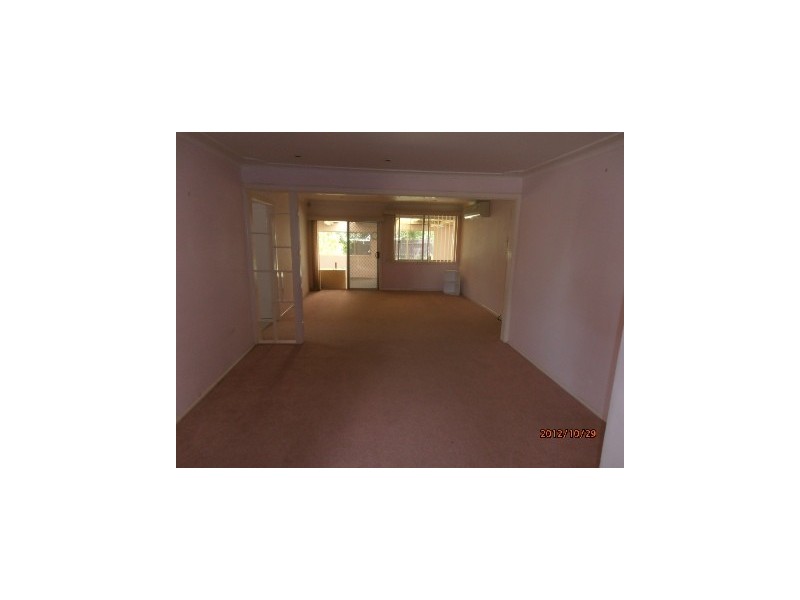 92 Maunder Avenue, Girraween NSW 2145