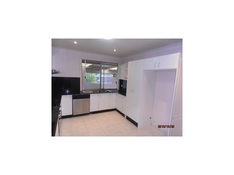 92 Maunder Avenue, Girraween NSW 2145