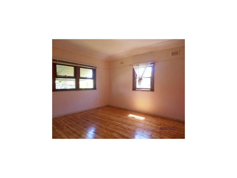 16 Drew Street, Westmead NSW 2145