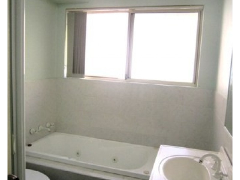 6/221 Dunmore Street, Wentworthville NSW 2145