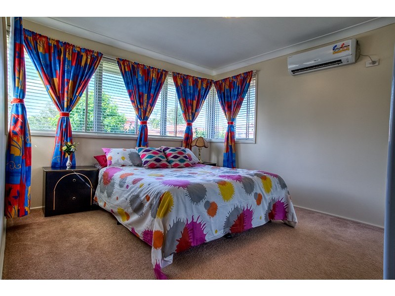 13 Lyle Street, Girraween NSW 2145