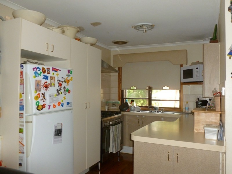 82 Melville Road, St Clair NSW 2759