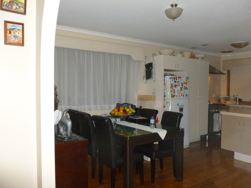 82 Melville Road, St Clair NSW 2759