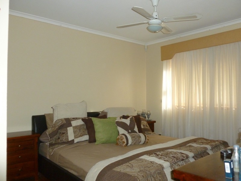 82 Melville Road, St Clair NSW 2759