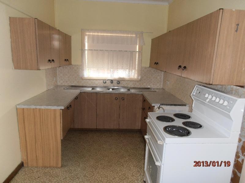 13 Bombala Street, Pendle Hill NSW 2145