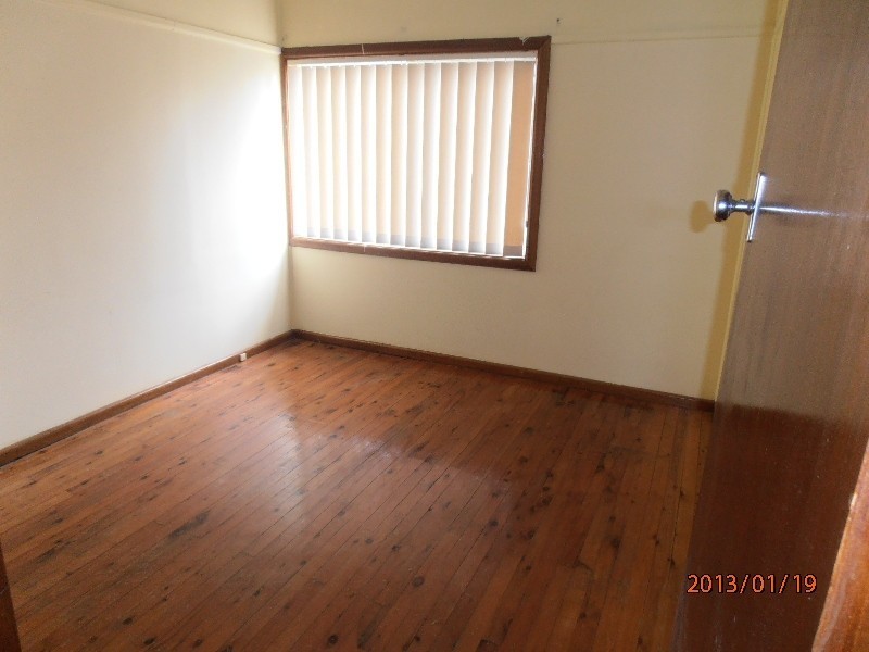 13 Bombala Street, Pendle Hill NSW 2145