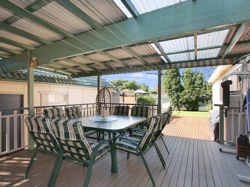 30 Springdale Rd, Wentworthville NSW 2145