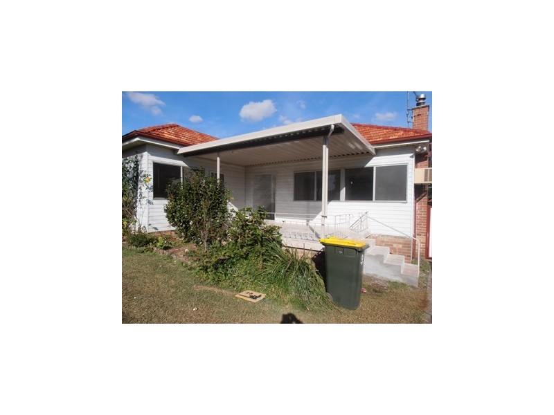 28 Fullagar Rd, Wentworthville NSW 2145