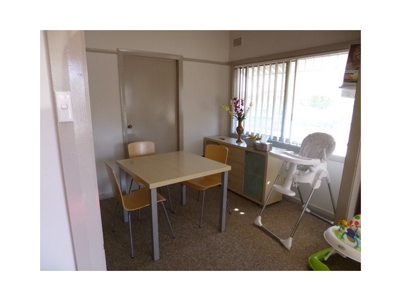 28 Fullagar Rd, Wentworthville NSW 2145